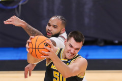 2025-03-28-Michigan-vs-Auburn-DH00068-109