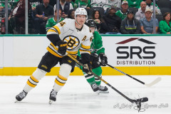 DALLAS, TX — Mikko Rantanen put on a scoring clinic with the OT game winner, and a natural hat trick, to lead the Dallas Stars over the Boston Bruins at American Airlines Center.