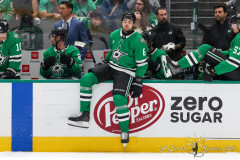 DALLAS, TX — Mikko Rantanen put on a scoring clinic with the OT game winner, and a natural hat trick, to lead the Dallas Stars over the Boston Bruins at American Airlines Center.