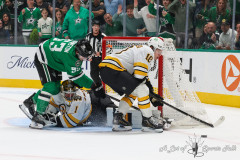 DALLAS, TX — Mikko Rantanen put on a scoring clinic with the OT game winner, and a natural hat trick, to lead the Dallas Stars over the Boston Bruins at American Airlines Center.