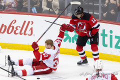 devils-vs-wings-7-1