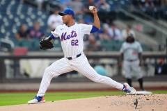 NEW YORK — JULY 29: New York Mets pitcher Jose Quintana (62) delivers a pitch against the Minnesota Twins during the first inning at Citi Field on July 29, 2024, in New York, New York. (Gregory Fisher/A Lot of Sports Talk)