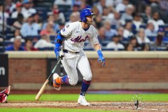 NEW YORK — JULY 29: New York Mets second baseman Jeff McNeil (1) hits an RBI single against the Minnesota Twins during the fourth  inning at Citi Field on July 29, 2024, in New York, New York. (Gregory Fisher/A Lot of Sports Talk)