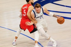DALLAS, TX — The Dallas Mavs host the Houston Rockets at American Airlines Center on Sunday, April 7, 2024.