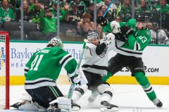 DALLAS, TX — The Dallas Stars try to bounce back from a 2 game losing streak against the LA Kings.